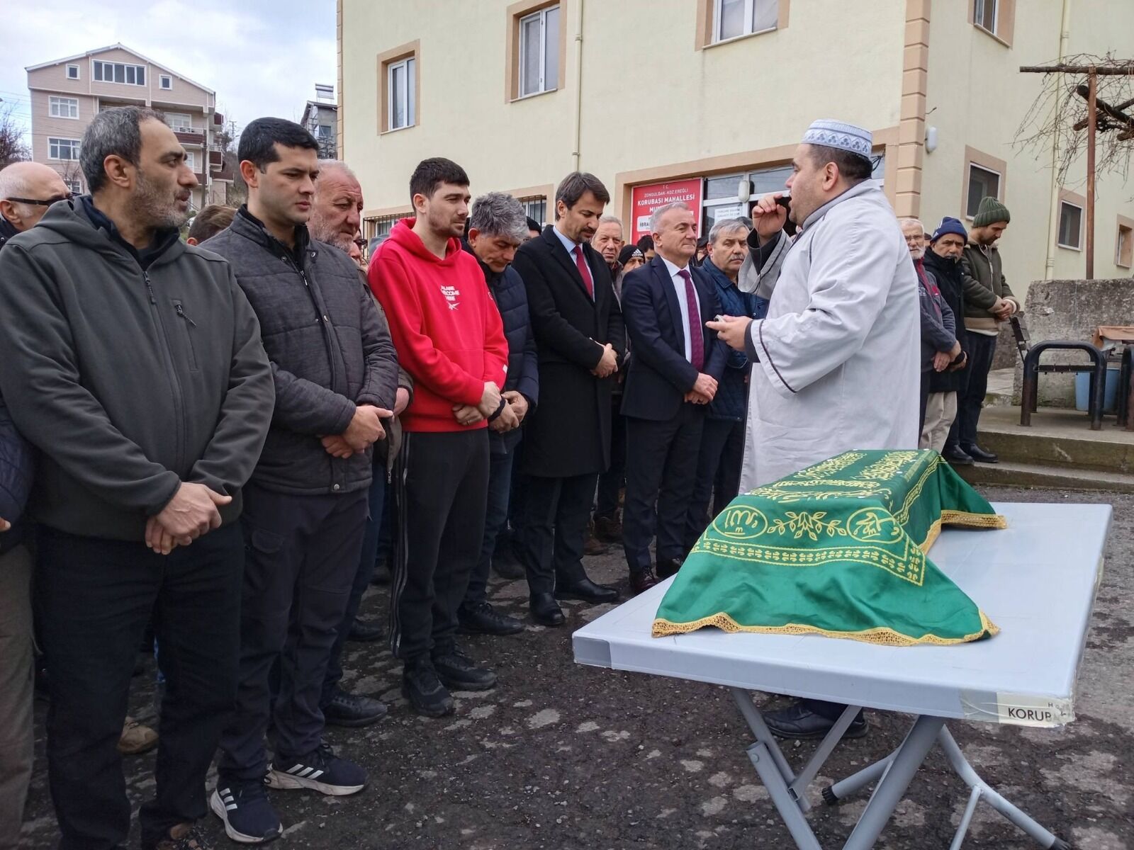 15 Aylik Bebek Yasama Tutunamadi 1184228 351820 (1)