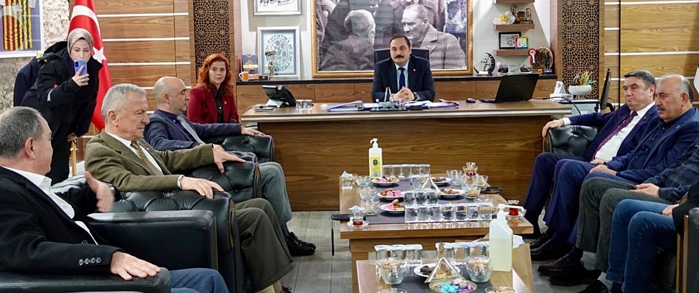 631679098 18406906360135601 9134850800103041195 N