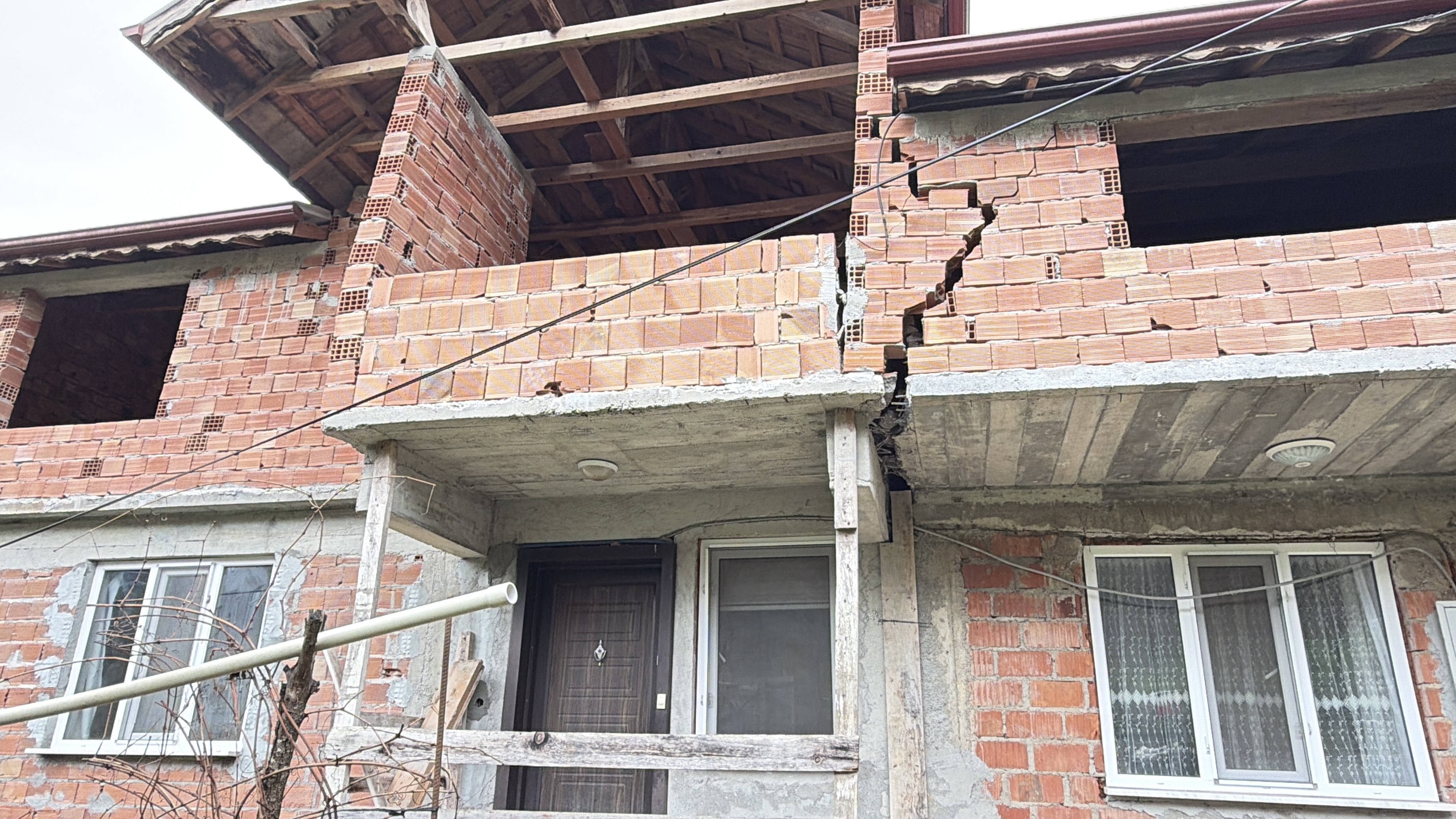 B A R T I N D A T O P R A K K A Y M A S I 3 E V D E C A T L A K L 1153848 342636