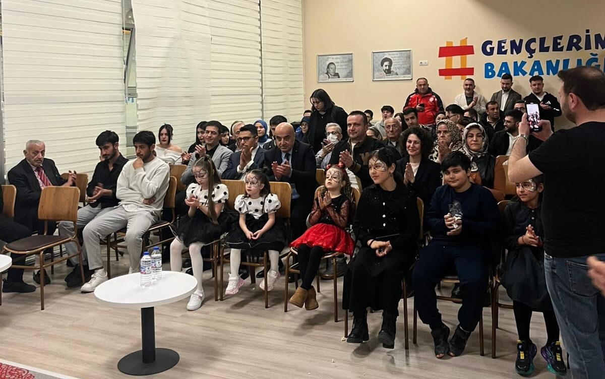 61D8Ef33 2147 4638 94F6 13B11B4A230C