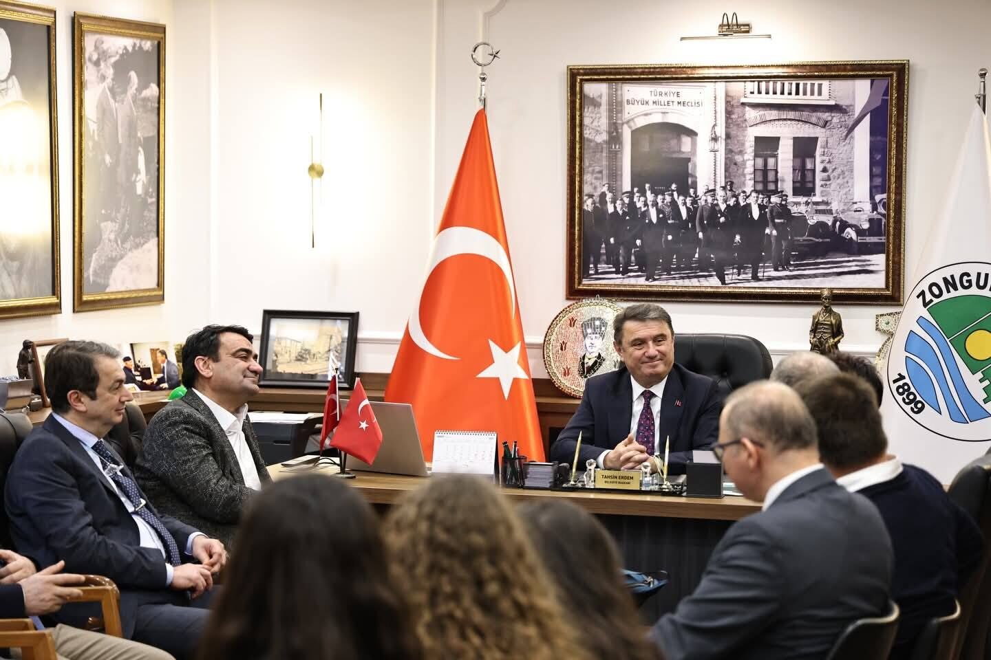 649696604 1984369182118760 8713099505863138914 N