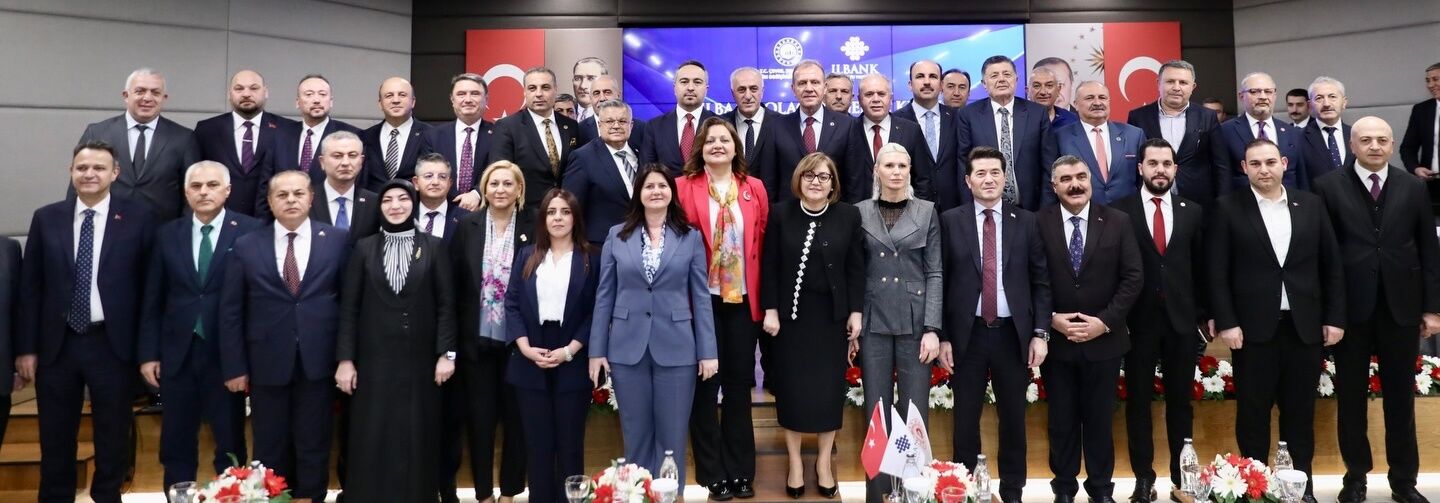 657324827 18413874574135601 7772742646859387348 N