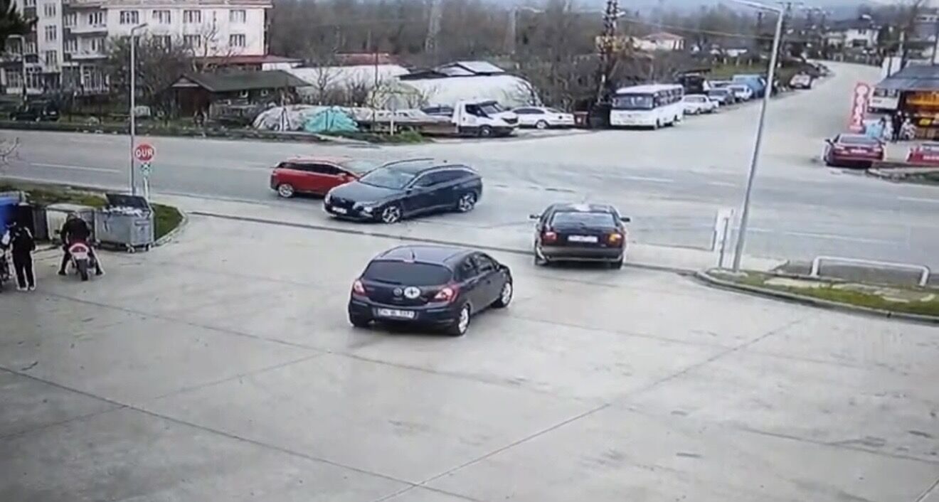 B A R T I N D A 3 A R A C I N K A R I S T I G I K A Z A K A M E R A 1227066 364932