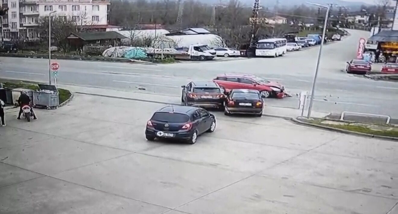 B A R T I N D A 3 A R A C I N K A R I S T I G I K A Z A K A M E R A 1227067 364932