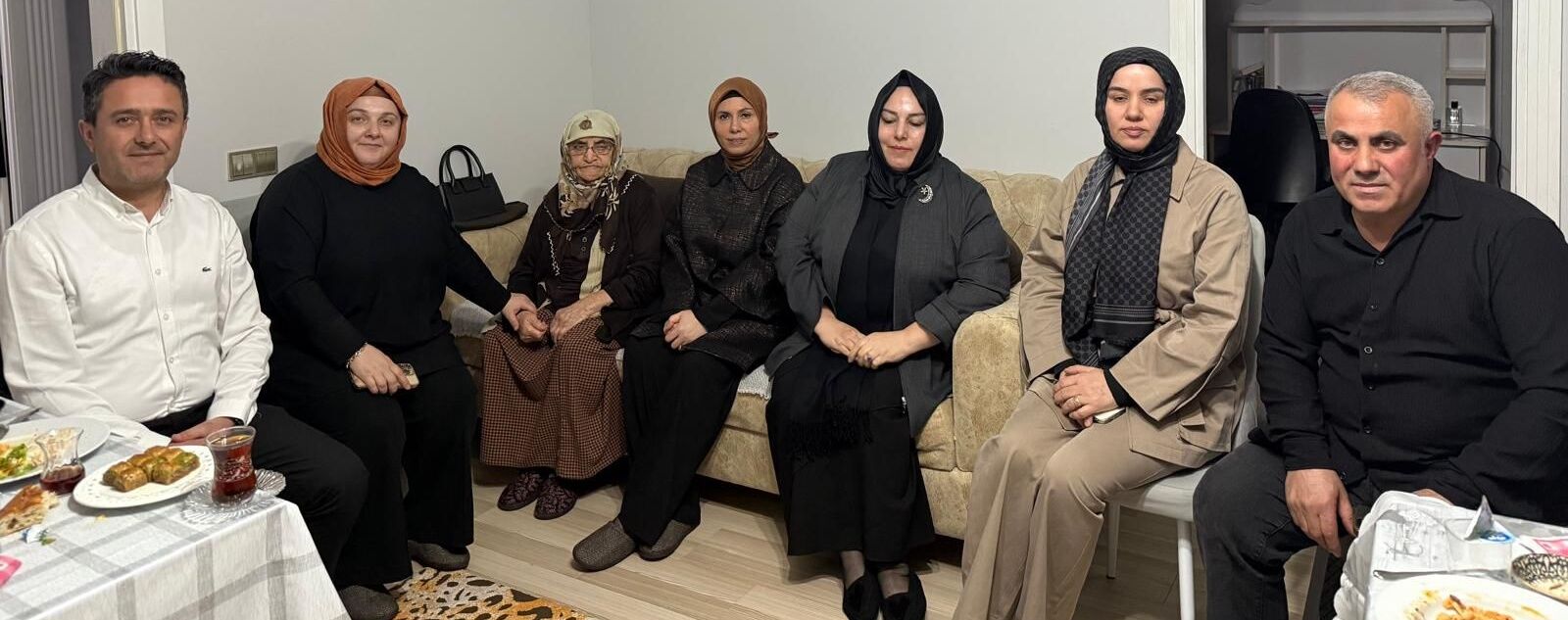 B5950Caf B152 43B0 99Fe Ee36525271Ee