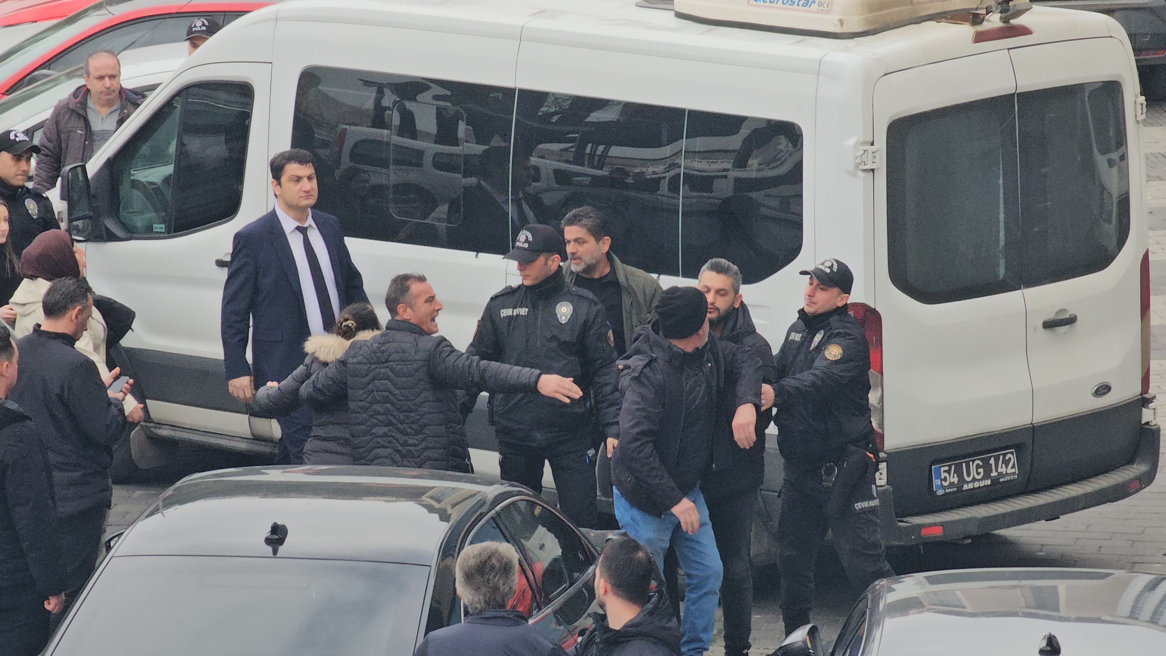 ‘ E S I M E N E D E N B A K T I N’ D I Y E N K I S I Y I O L D U R E 1196911 355904