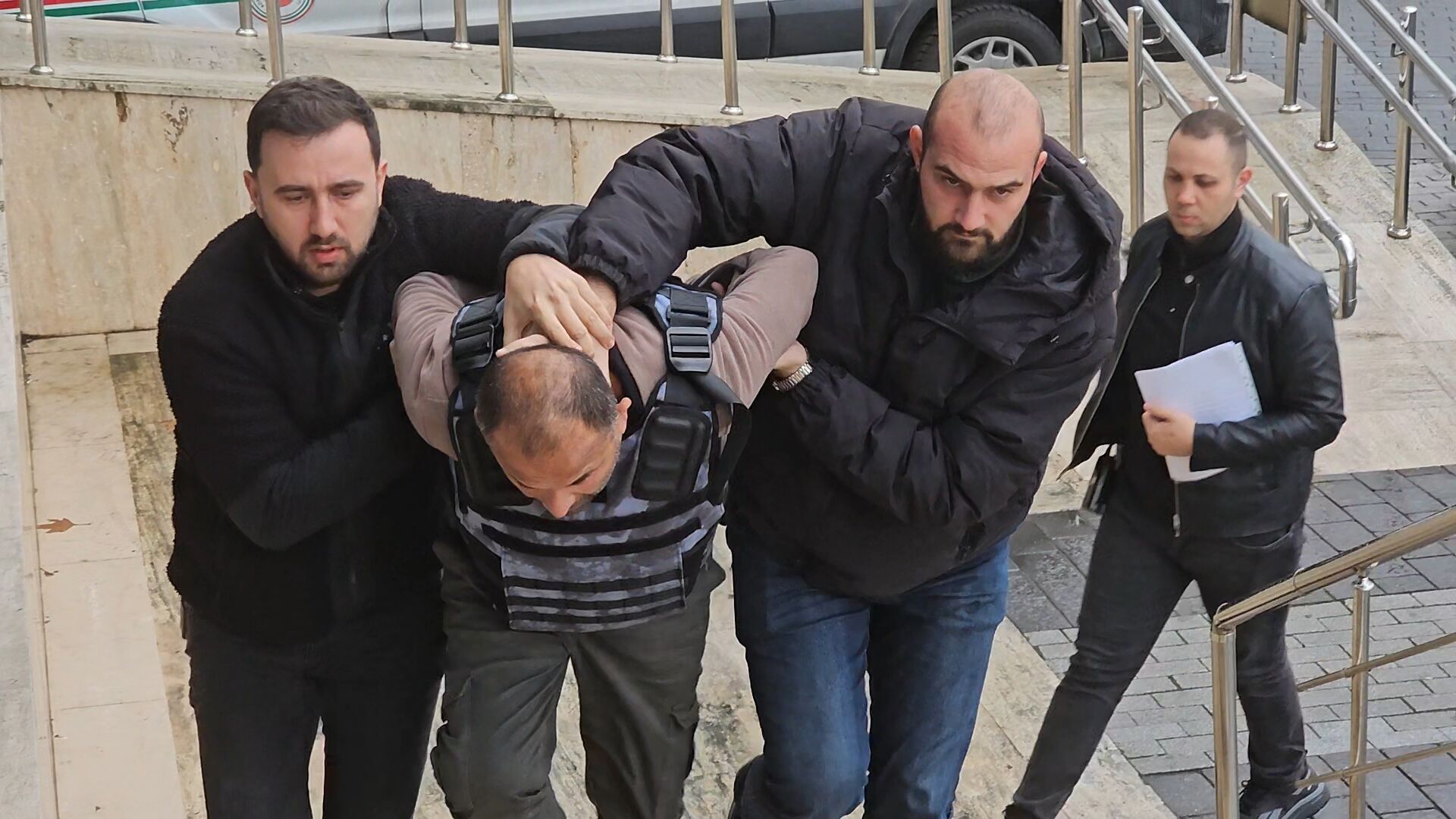 ‘ E S I M E N E D E N B A K T I N’ D I Y E N K I S I Y I O L D U R E 1196917 355904