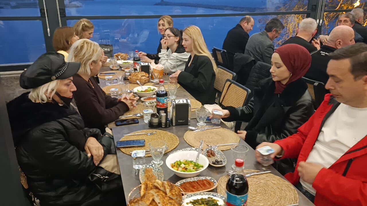 E1983Edb 88F4 4D86 9A66 77F3D3939D81