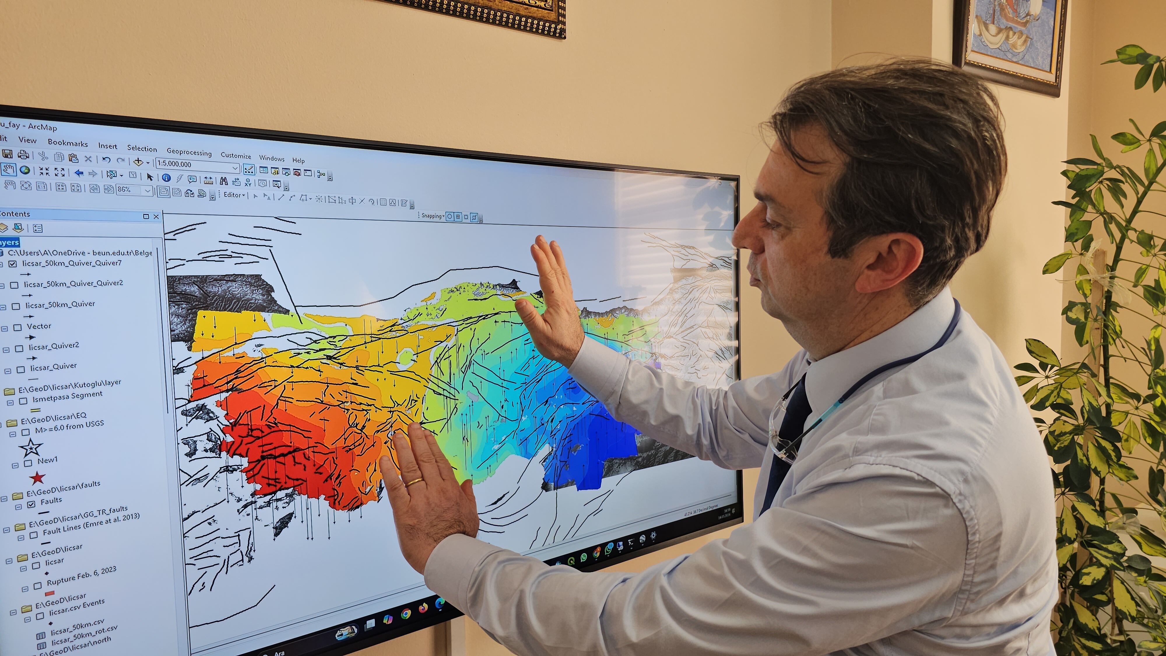 P R O F. D R. K U T O G L U N U N ‘ A N A D O L U’ Y U I K I Y E 1224882 364215