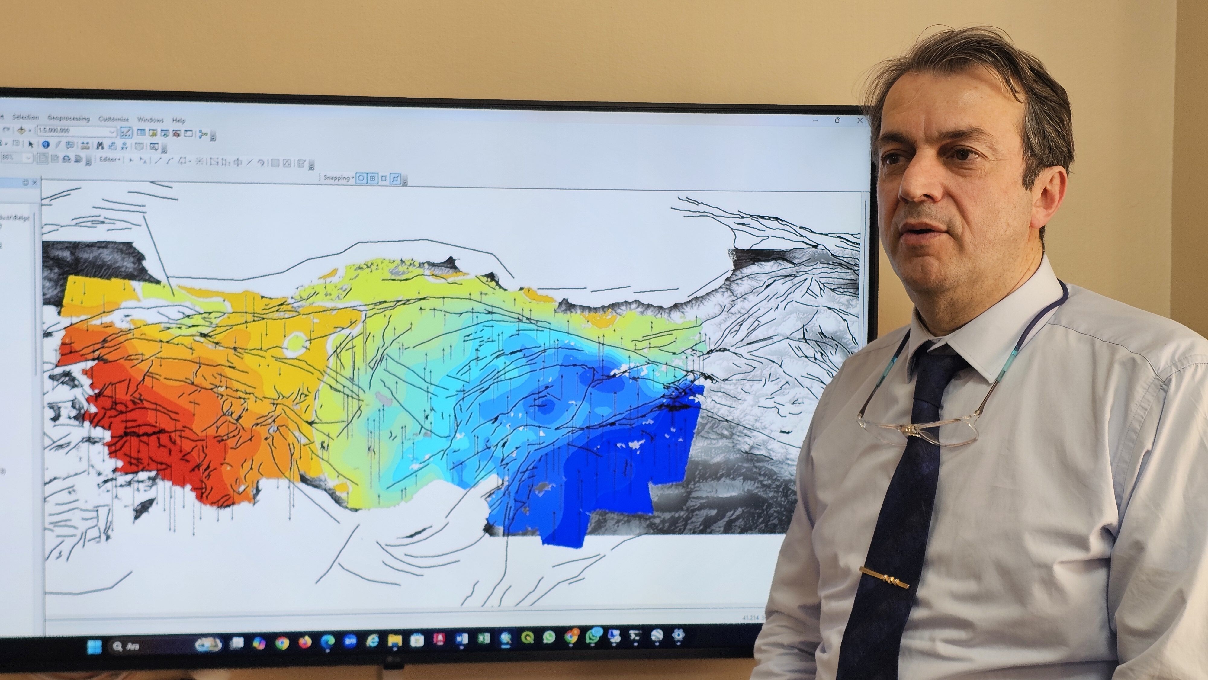 P R O F. D R. K U T O G L U N U N ‘ A N A D O L U’ Y U I K I Y E 1224885 364215