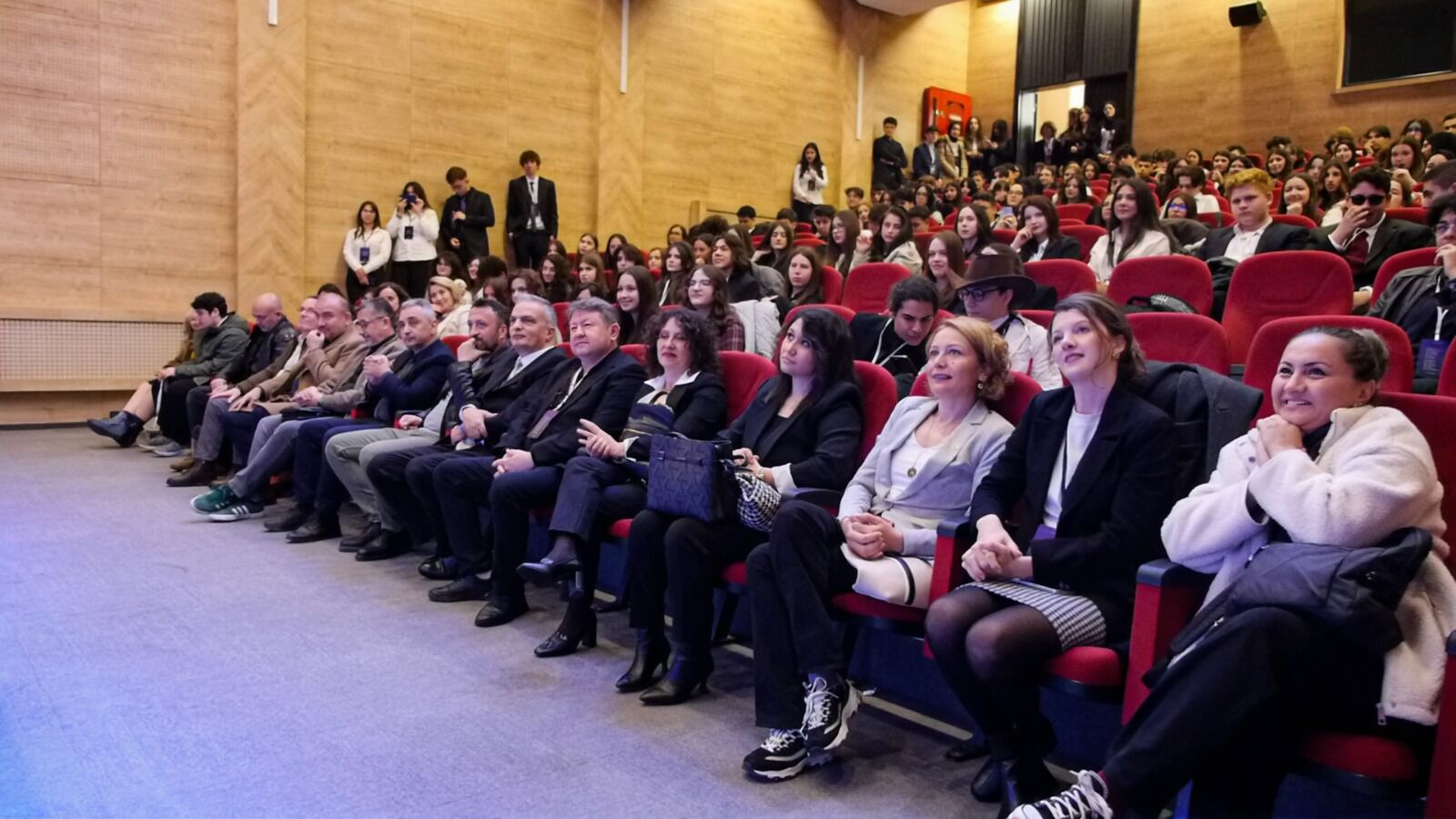 4B50C198 7A48 4535 8Ab0 9B53E94F1Aed