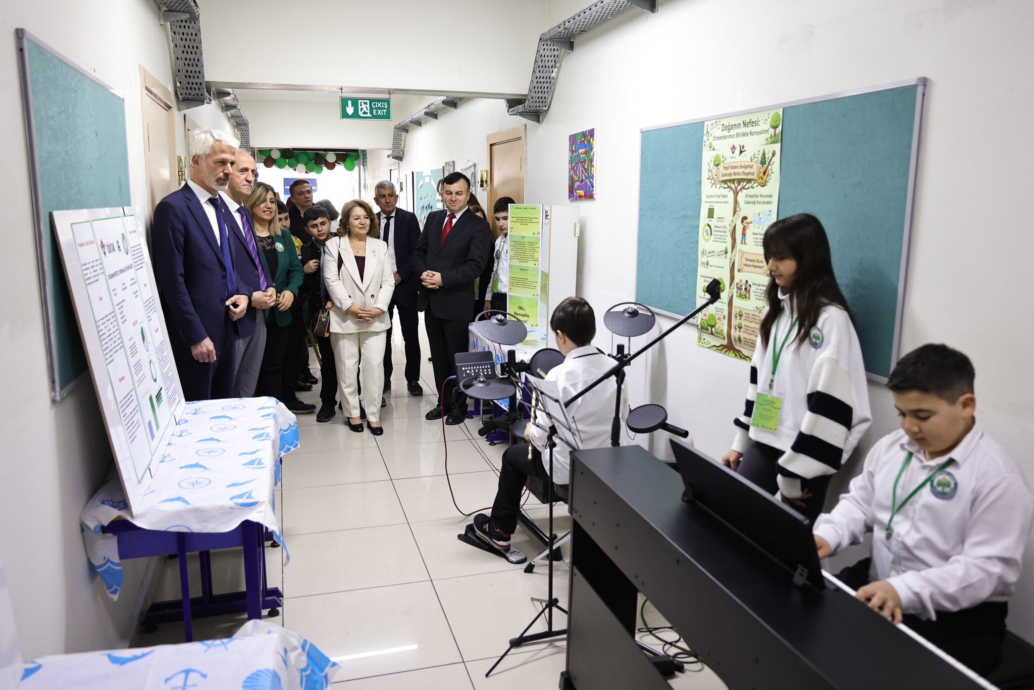 675463341 1379324650891812 3473215758615810502 N