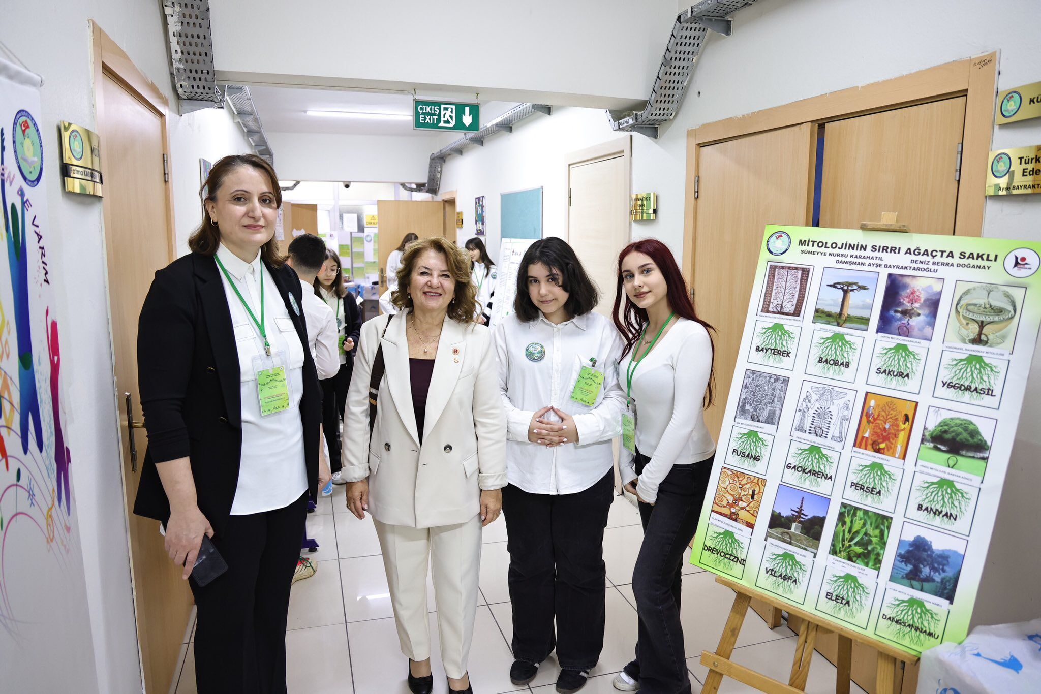 677920706 1379324704225140 5651485599027342308 N