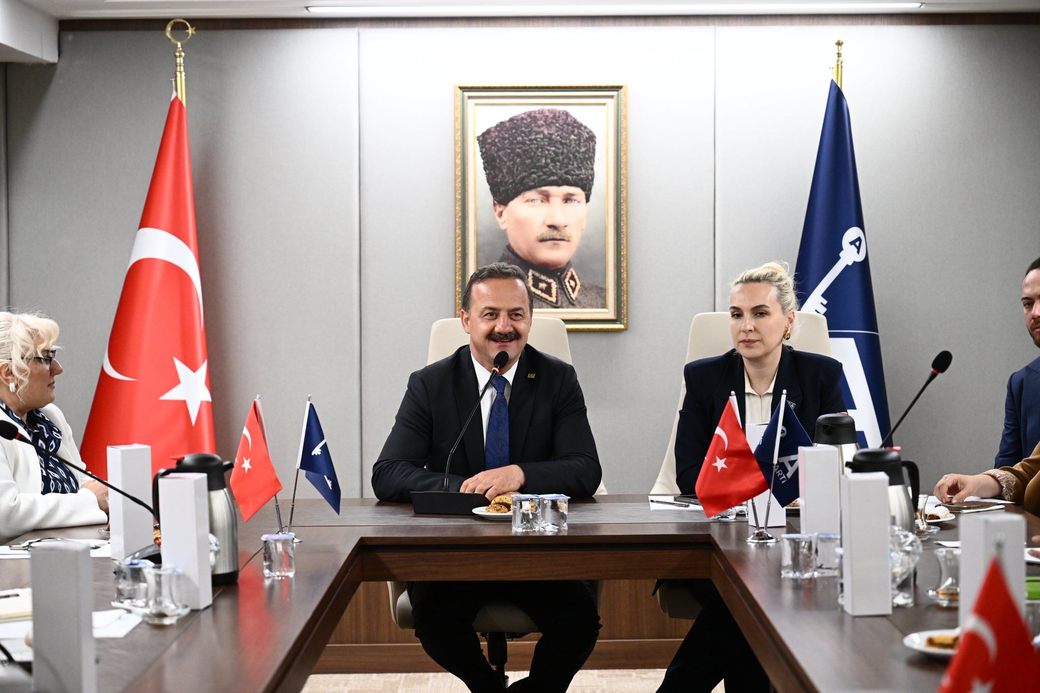 681721323 966847919169103 3951765134183531807 N