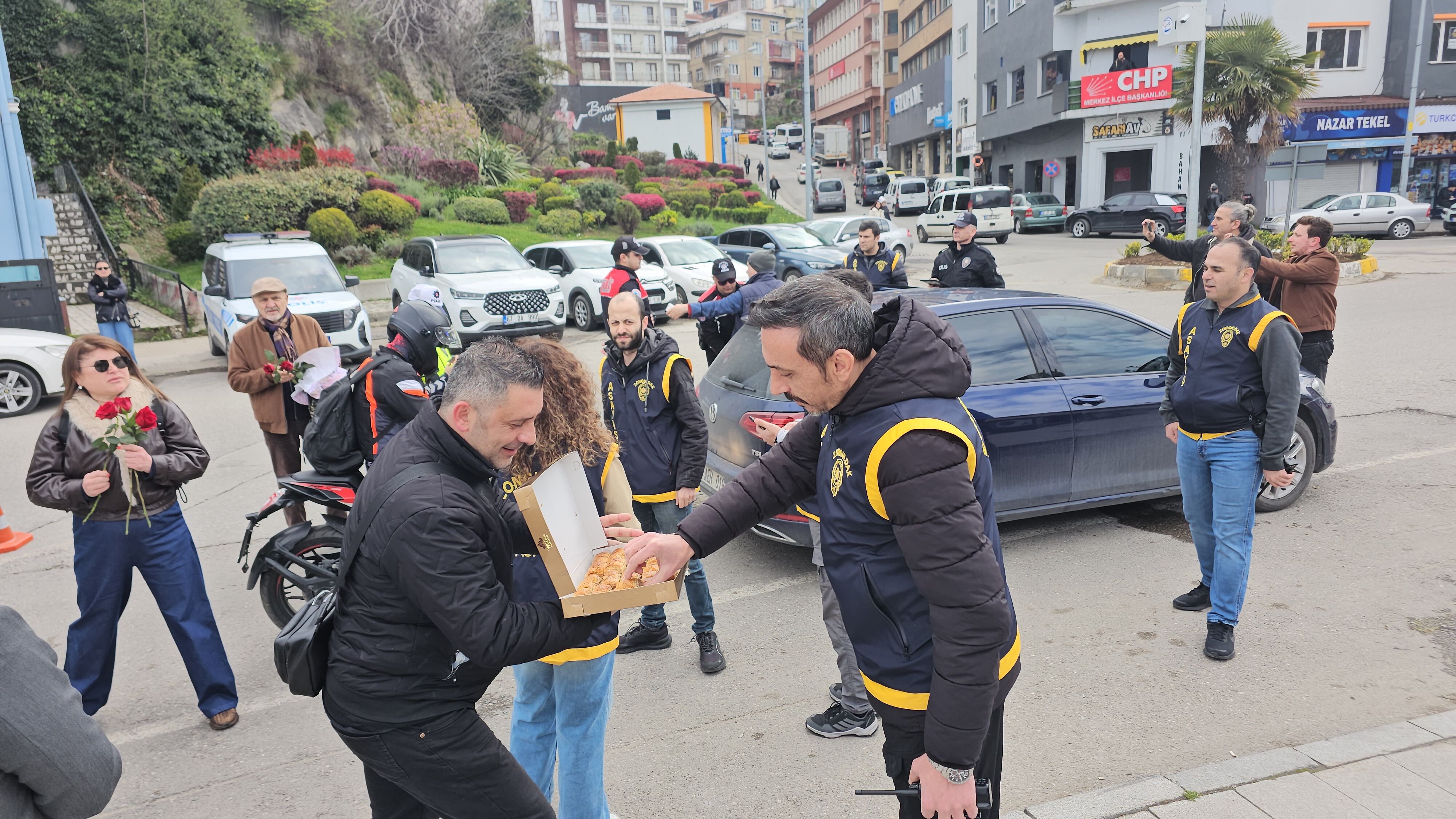 G A Z E T E C I L E R D E N P O L I S L E R E U Y G U L A M A N O K T A 1252272 372631